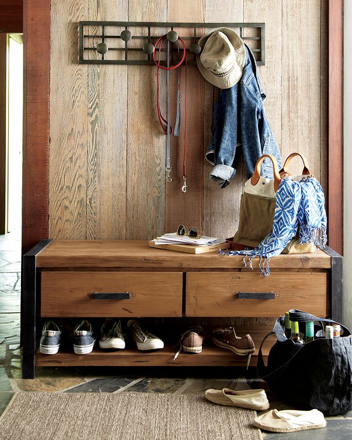 The 15-Minute Late-Summer Declutter: Clear Out Seasonal Clutter Before Autumn 🧺🚪✨