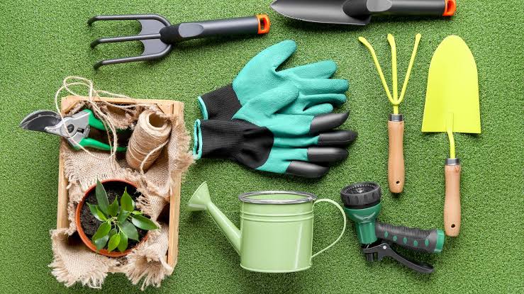 A Simple Trick for Keeping Garden Tools From Rusting 🛠️🌿