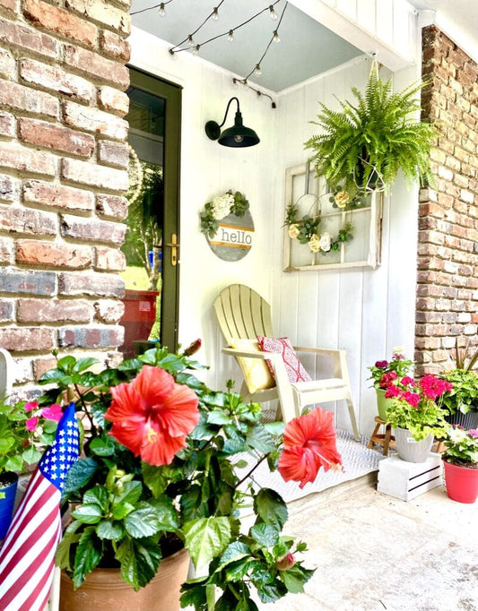 🌿 5 Creative Ways to Use Vertical Space in a Small Porch or Balcony