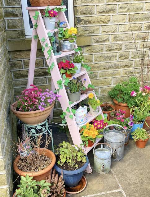 5 Fun Upcycling Ideas to Turn Everyday Items into Garden Art 🎨🌿✨