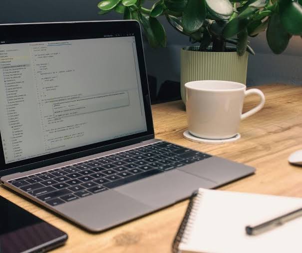 🧱 The "Hidden Office" Secret: How to Create a Chic Workspace in a Small Living Room