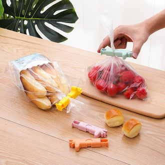 4 Pcs - Squeeze and Lock Bread Bag Clip