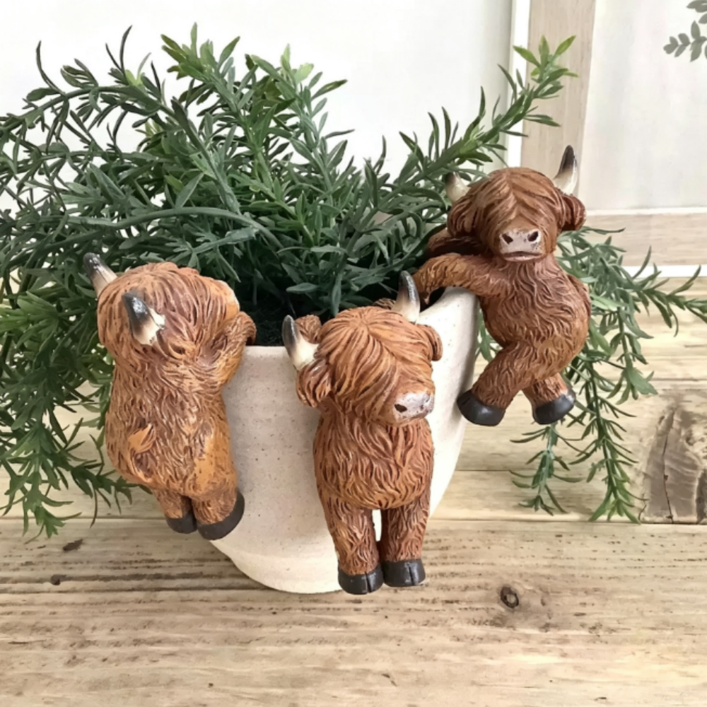 Adorable Resin Highland Cow Pot Hugger - Cute Planter Hanger for Flower Pot & Garden Decor