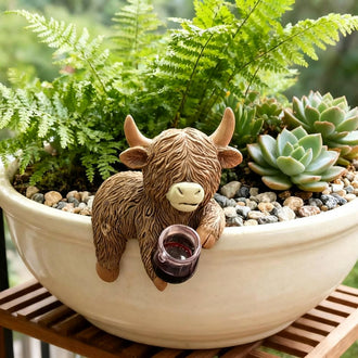 Hand‑Painted Resin Highland Cow Pot Hugger ‑ Flower Pot & Planter Garden Decor