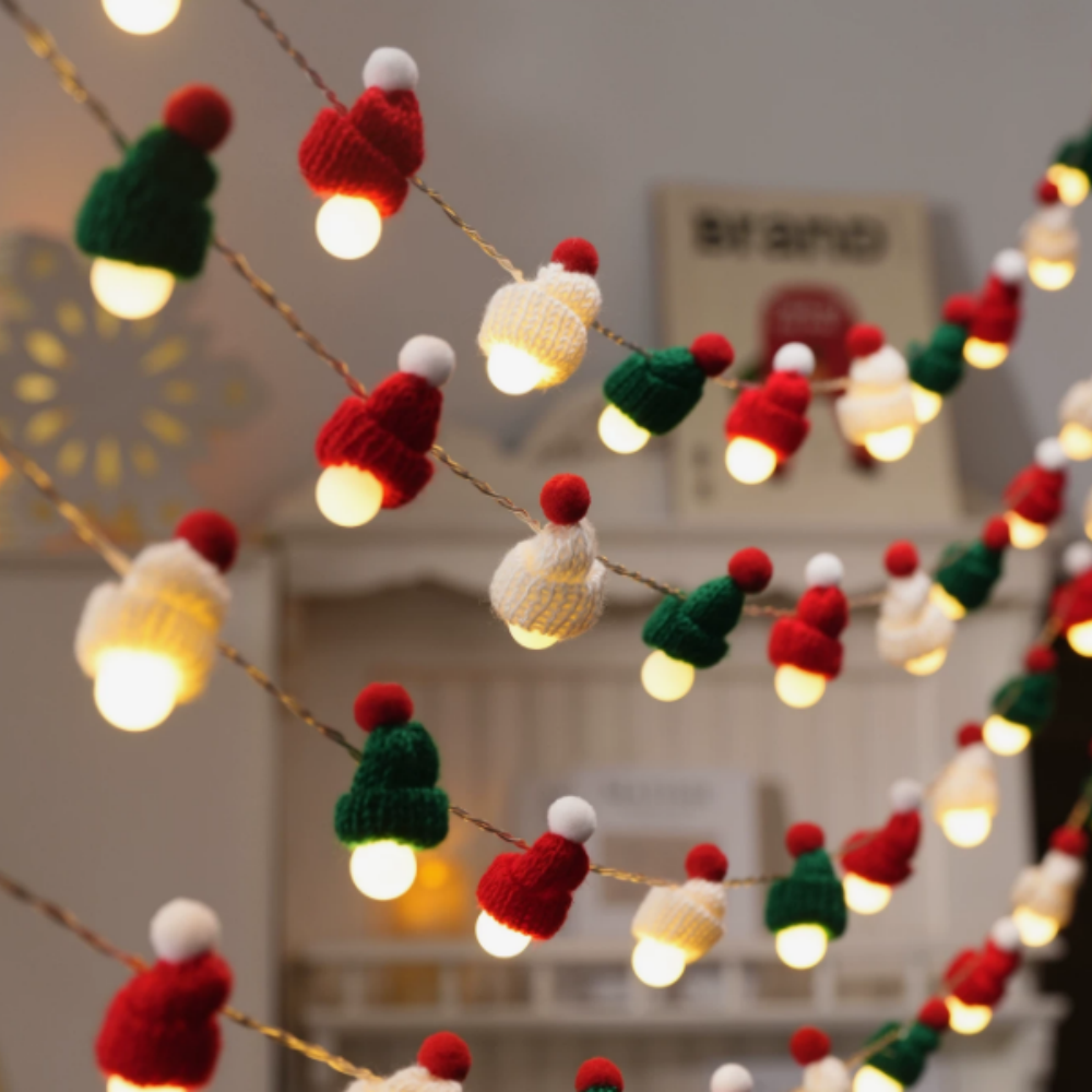 Battery Powered Christmas Knitted Mini Hat LED String Lights - 9.84Ft, 20 LED, Indoor Xmas Holiday Fairy Lighting