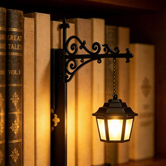 Vintage‑Style Mini Street‑Lantern Book‑Shelf Lamp ‑ Desk & Shelf Indoor Accent Lighting