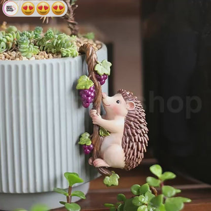 Adorable Weatherproof Resin Hedgehog Pot Hugger - 4.2-Inch, Lawn & Planter Decor